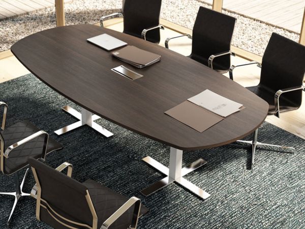 Bralco WINGLET Besprechungstisch 240 x 120 cm in Bootsform