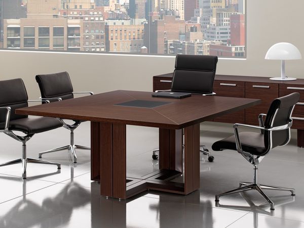 Bralco Arche Besprechungstisch 160x160 cm in Echtholz Furnier
