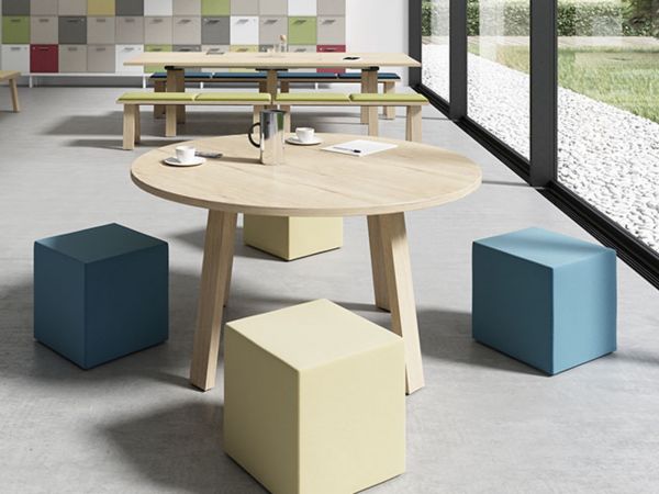 Bralco Take Off Farm Besprechungstisch rund im Holzdesign Eiche
