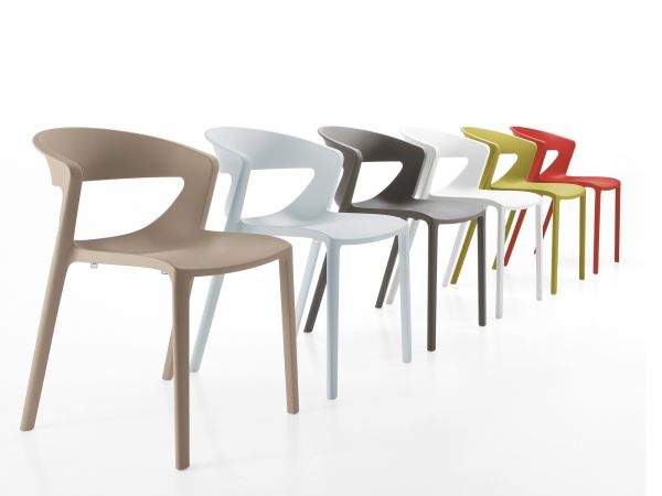 Kastel Kicca One Stapelstuhl aus Monoblock outdoorfähig
